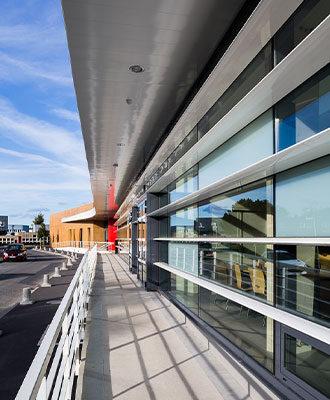 brise-soleil esthétique en aluminium